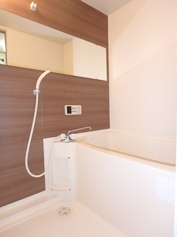 バス・シャワールーム　図面と現状に相違がある場合には現状を優先