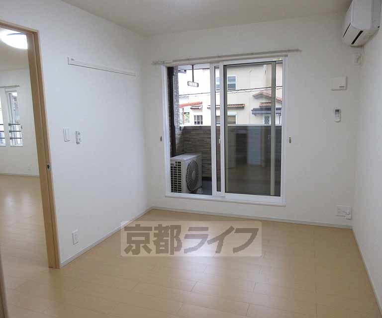 居室・リビング　きれいなお部屋です