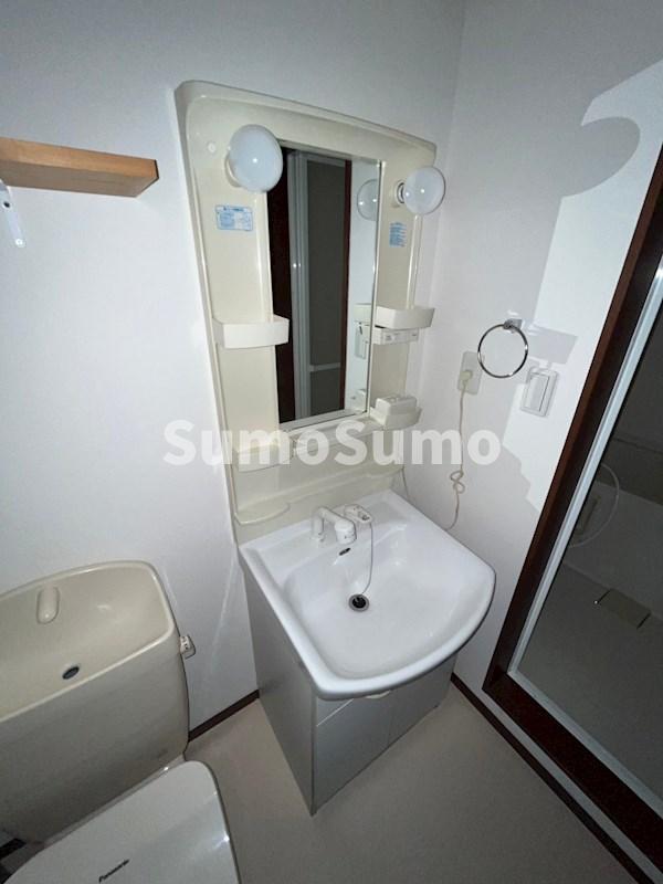 洗面設備　コンパクトで使いやすい洗面所