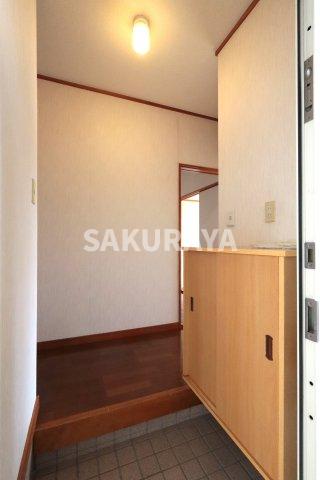 玄関　2025年4月撮影。