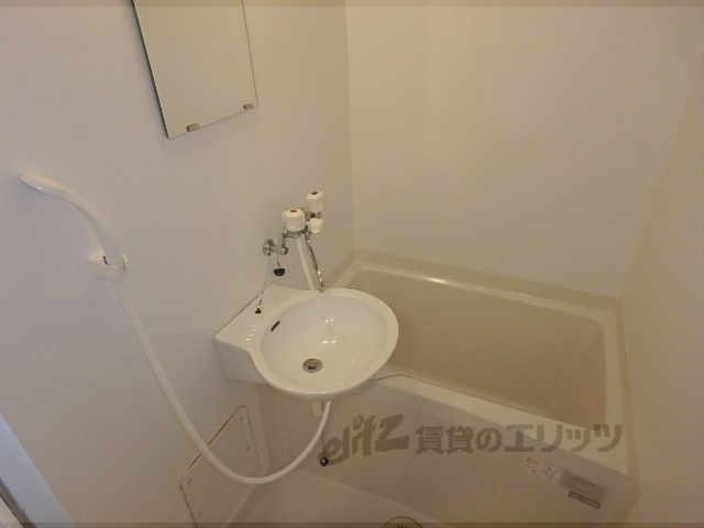 バス・シャワールーム　バス