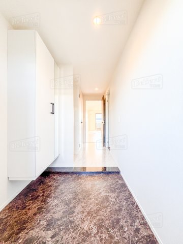 玄関　シューズボックス付きの玄関☆