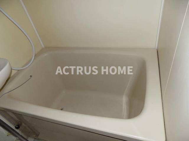 バス・シャワールーム　AIで家具等を配置したもので家具等は含まれません。