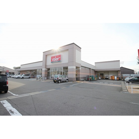 スーパー　バロー清水町店（スーパー）まで900m