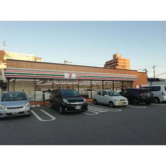 コンビニ　セブンイレブン富山上本町店（コンビニ）まで450m