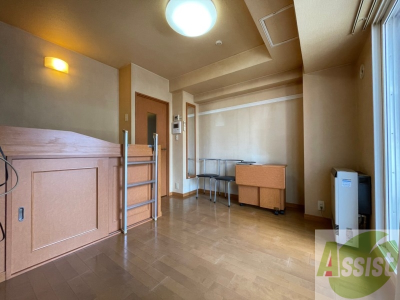 居室・リビング　広くてキレイなお部屋が広がっていて、充実した生活が送れそう。