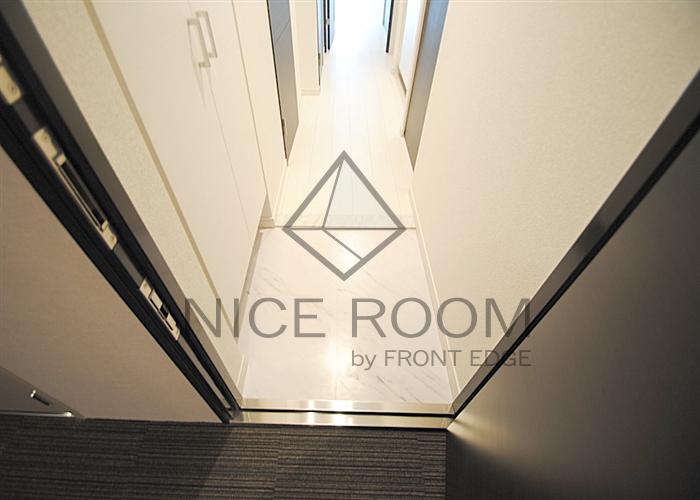 玄関　レオンコンフォート本町　玄関