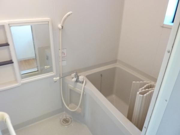 バス・シャワールーム　ゆったり過ごせるお風呂です