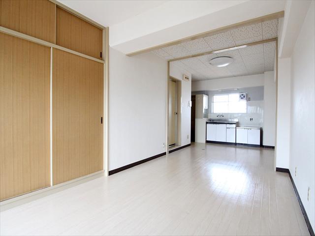 居室・リビング　松山市高砂町　豊洋ハイツ　リビング