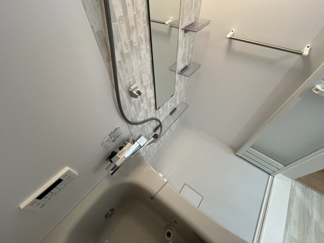 バス・シャワールーム　コンパクトで使いやすいお風呂です