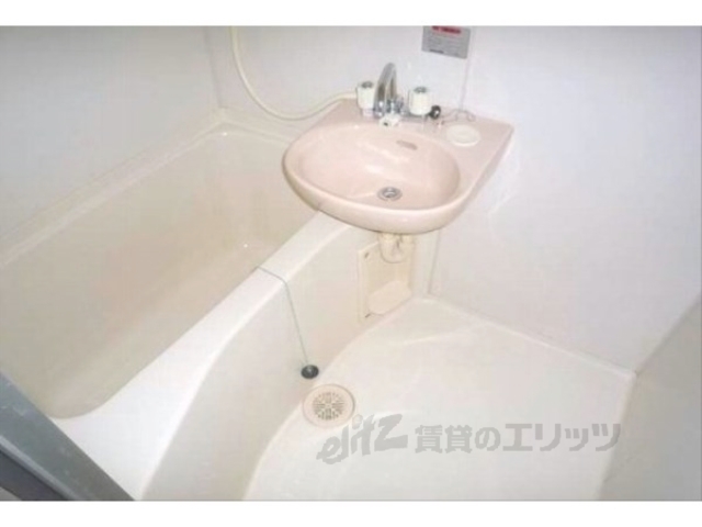 バス・シャワールーム　バス