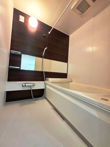 バス・シャワールーム　同間取り別部屋の参考写真