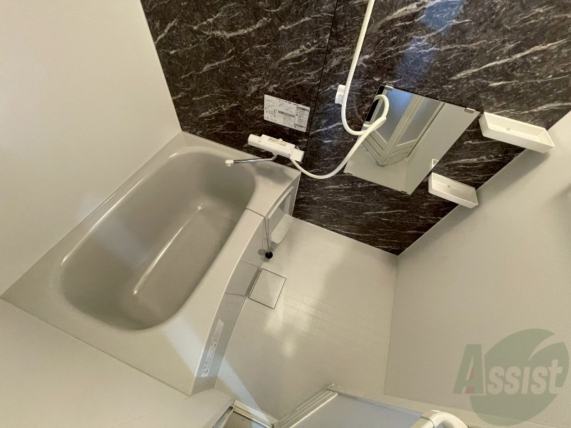 バス・シャワールーム　お風呂になります。一日の疲れを癒してくださいね。