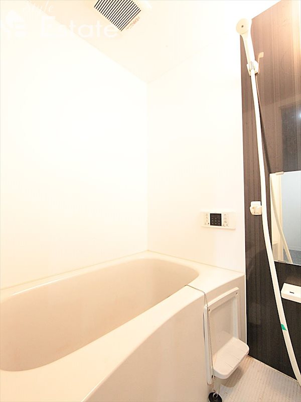 バス・シャワールーム　バスルーム