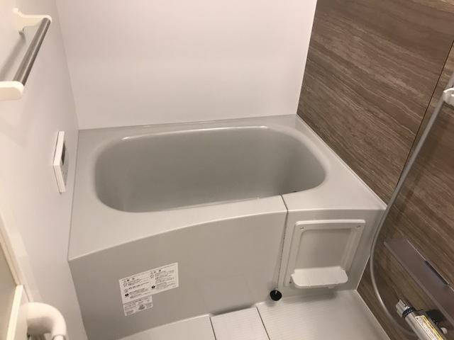 バス・シャワールーム　バスルーム