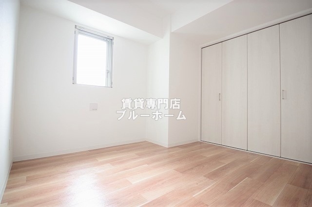 その他　5.7帖の洋室です！