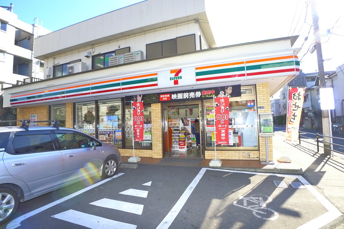 コンビニ　セブンイレブン（コンビニ）まで174m