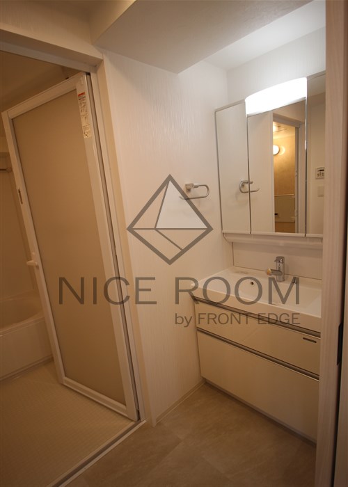 洗面設備　プレジオ難波EURO　洗面所