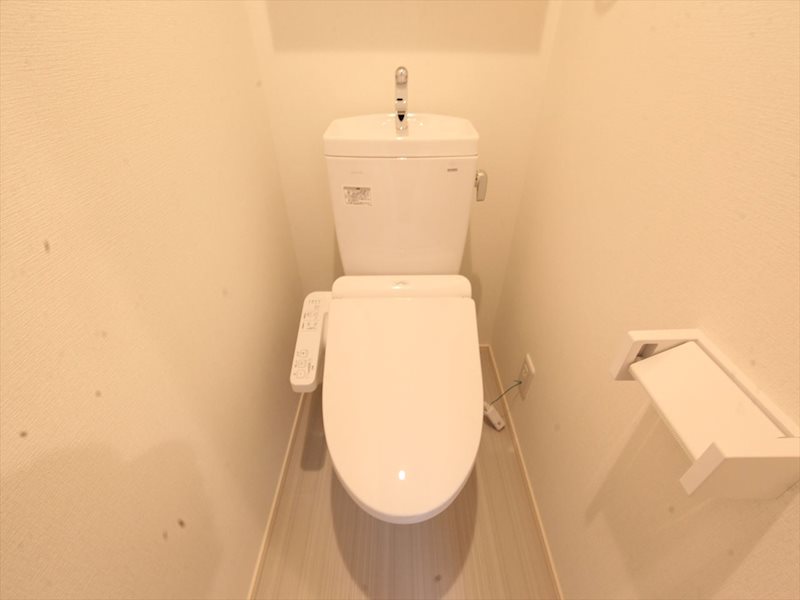 トイレ　温水洗浄便座付トイレ