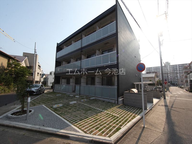 建物外観　外観　オートロック　ＴＶモニターホン　集合ポスト完備