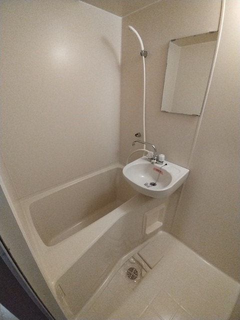 バス・シャワールーム　バスルームです♪