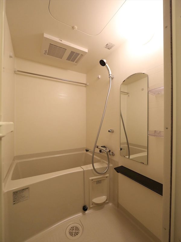バス・シャワールーム　浴室暖房乾燥機付バスルーム