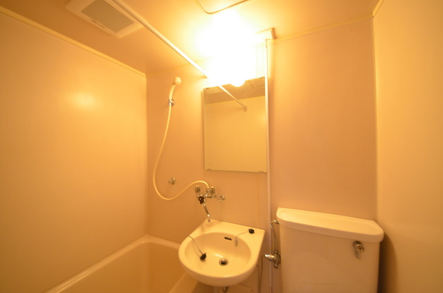 洗面設備　★ユニットバスはお掃除も楽々★