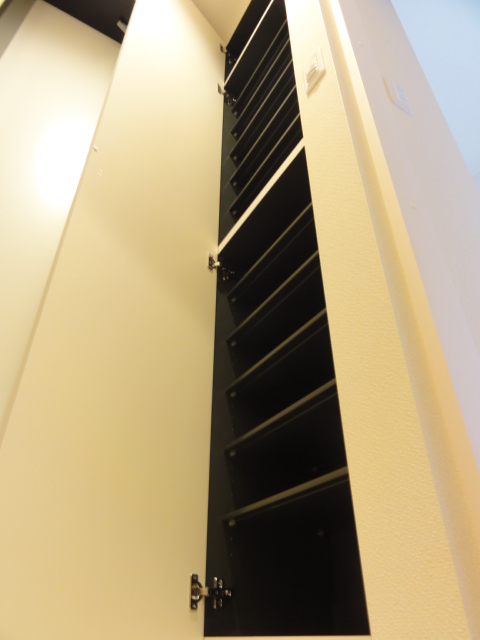 玄関　シューズボックス