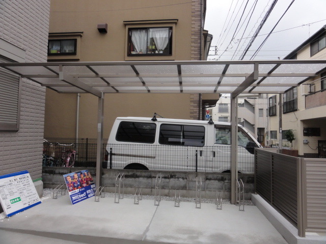 その他共有部分　屋根付きの自転車置き場