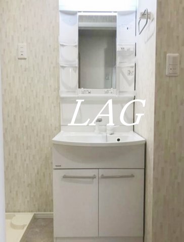 洗面設備　独立洗面台です。