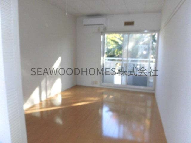 居室・リビング　南向きの明るいお部屋！