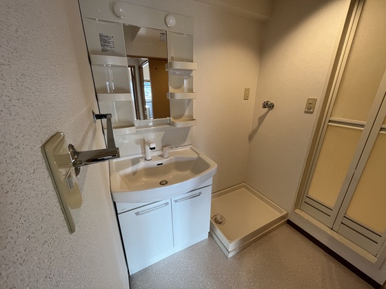 洗面設備　※別部屋の写真です
