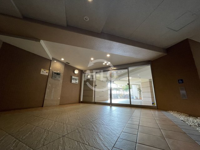 エントランス　ルクレ阿波座レジデンス　エントランス