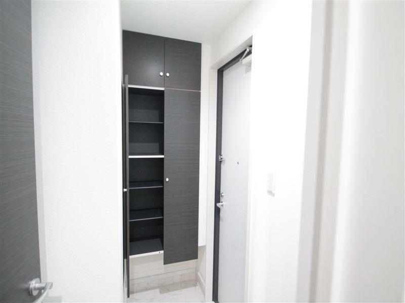 収納　シューズボックス完備