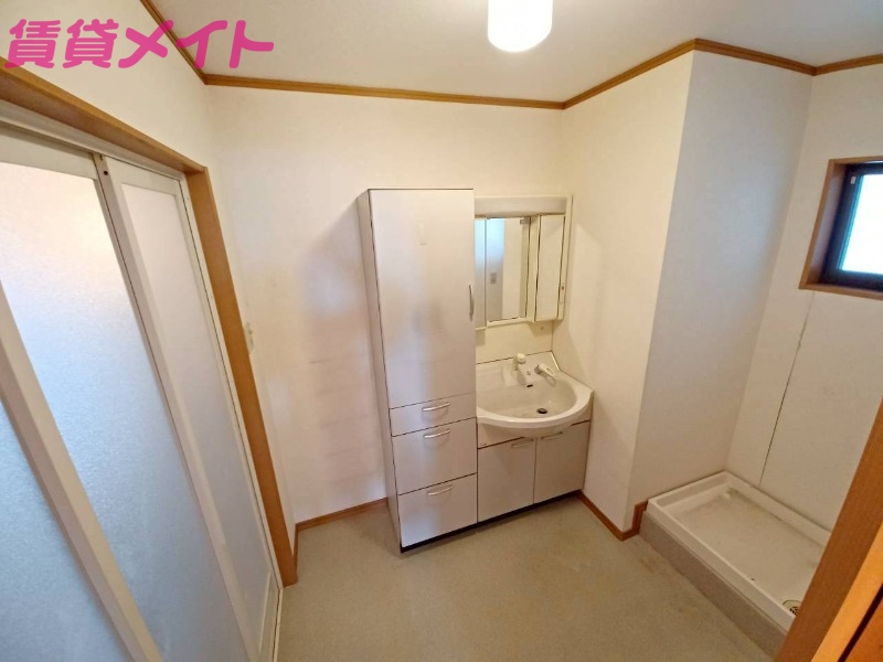 洗面設備　同物件別室写真