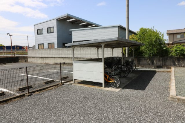 洗面設備　現況と異なる場合がございます。