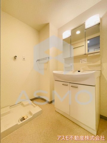 洗面設備　同マンション別部屋参考写真