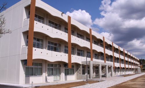 小学校　木更津市立南清小学校（小学校）まで448m