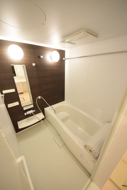 バス・シャワールーム　★一坪追い焚きバス★