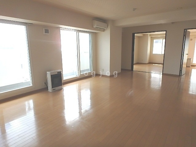 居室・リビング　同号室タイプ写真