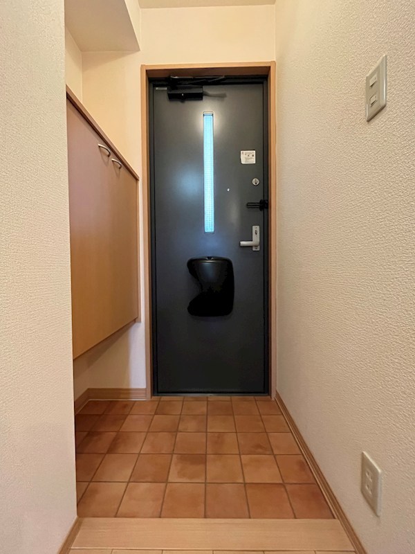 玄関　別部屋写真
