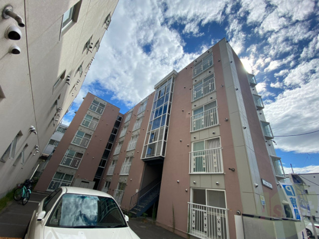 建物外観　札幌市北区北２１条西「ミヤタハイツ」