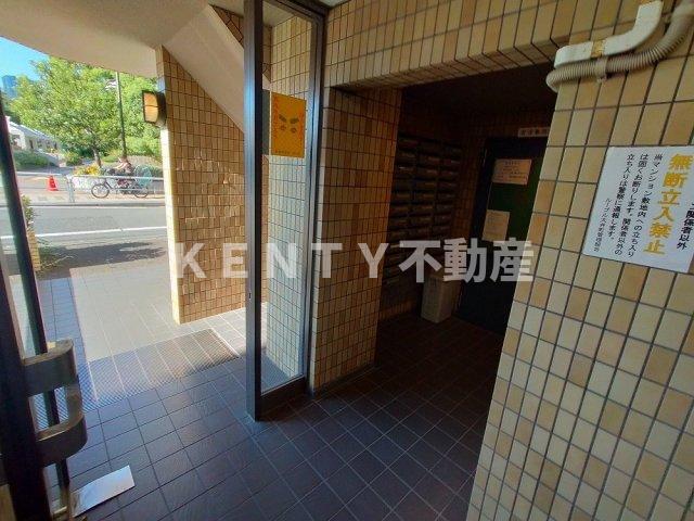 エントランス　清潔なエントランスです