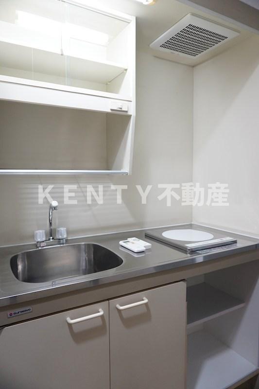 キッチン　コンパクトなキッチンで掃除もラクラク