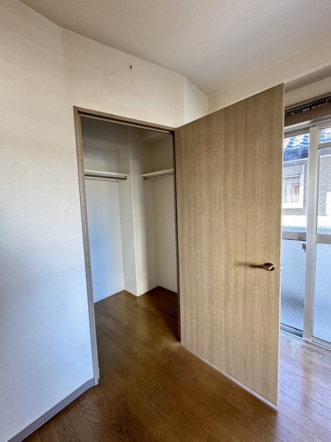 収納　別部屋参考写真です。リフォーム前のお部屋です