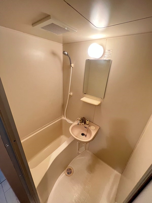 バス・シャワールーム　別号室参照