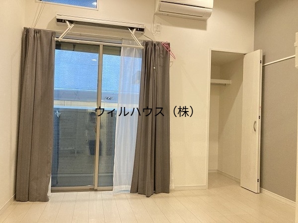 居室・リビング　フローリング！