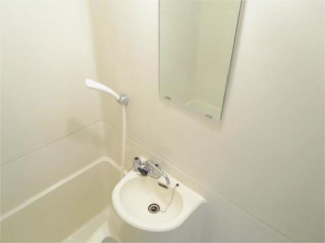 洗面設備　洗面台あり