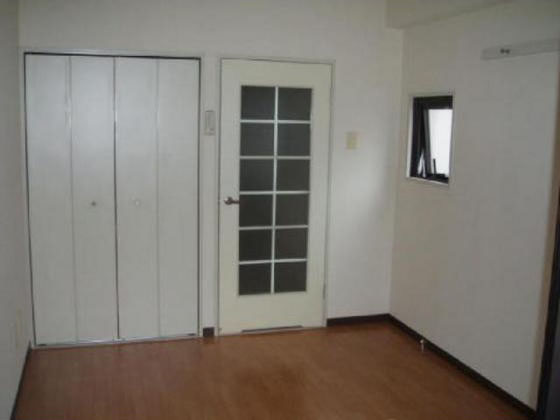 収納　※別号室の写真です。