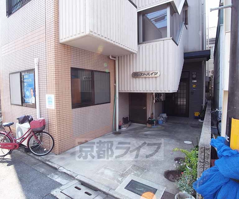 その他共有部分　建物入り口部分です。